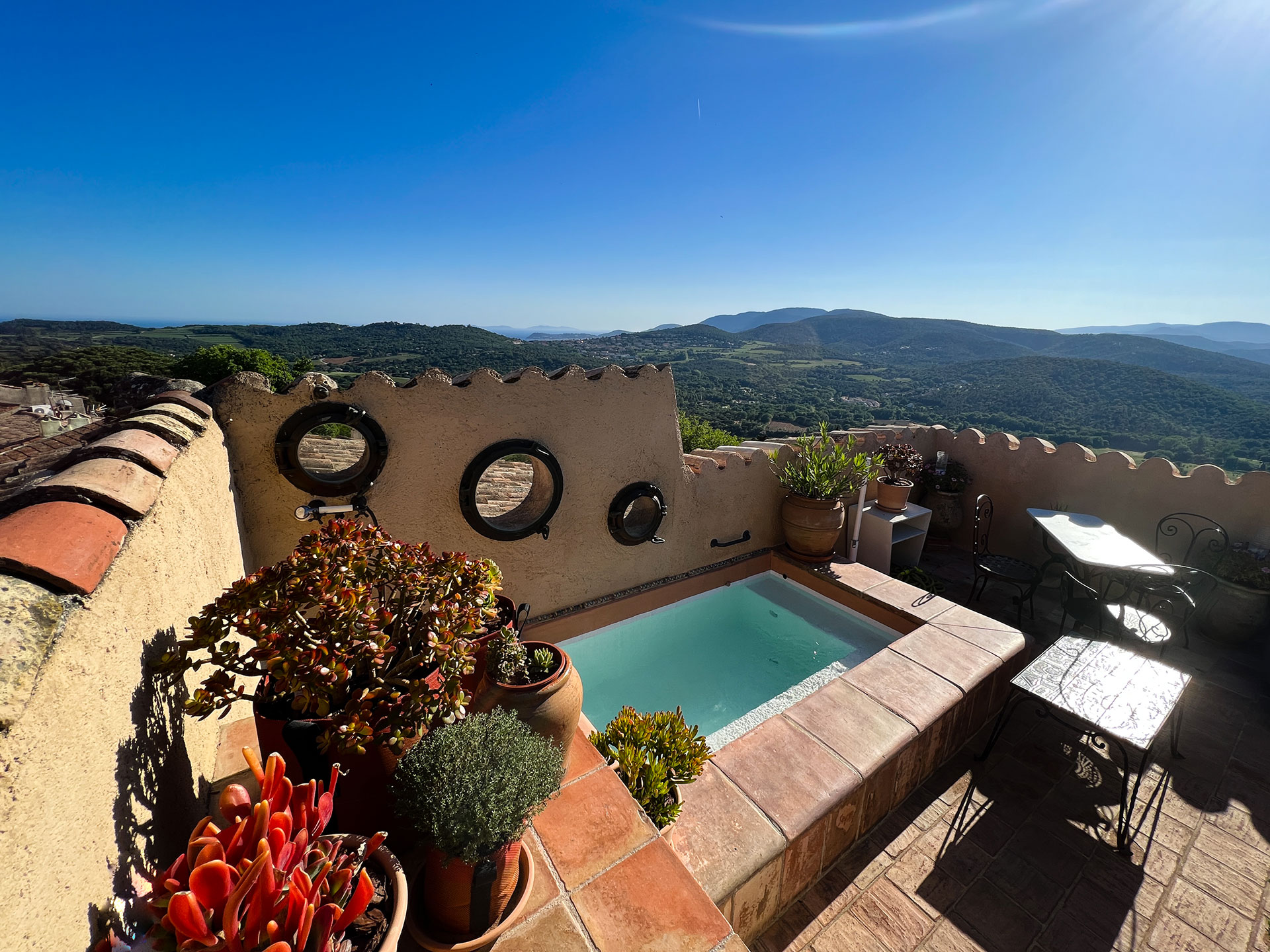 La Gassinière - Terrasse avec Jacuzzi