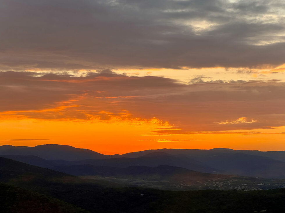 la gassinière - La terrasse - coucher de soleil